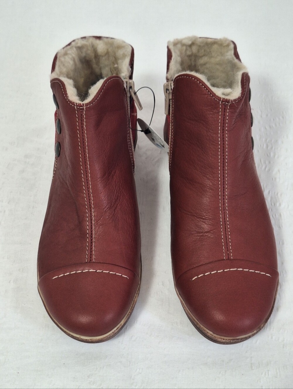 NWT Cloud Women's Burgundy Leather Shearling-Lined Ankle Booties